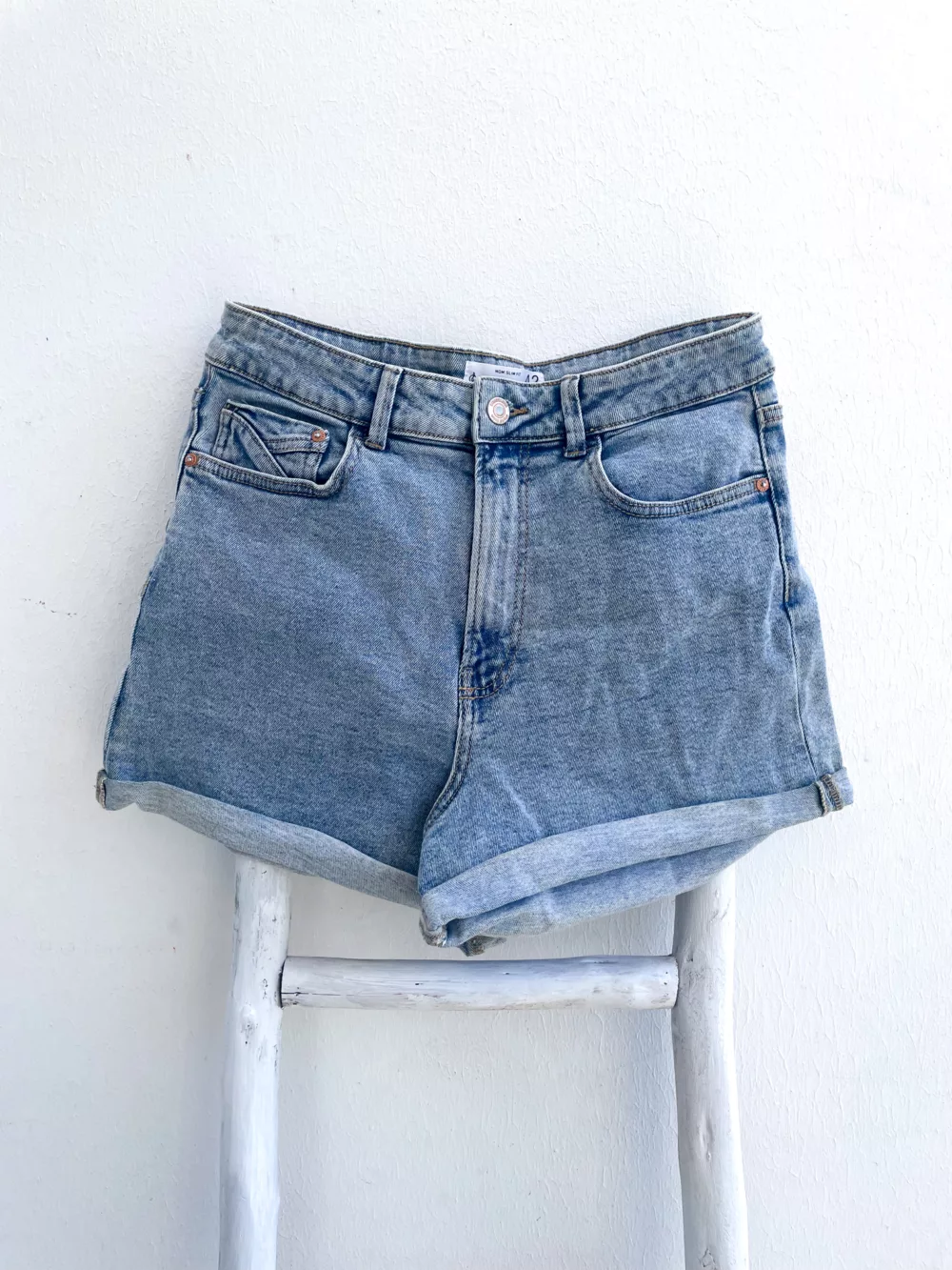 Simone_Short jean Stradivarius