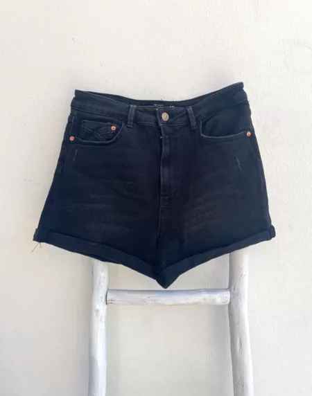 Simone_Short en jean Stradivarius